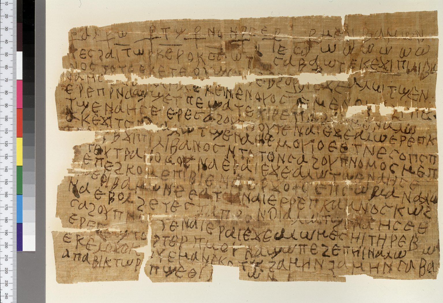 Клинопись в древнем египте. Древний Египет письменность Папирус. Надписи на папирусе древнем Египте. Письменность в Египте на папирусе. Папирус древний Рим.